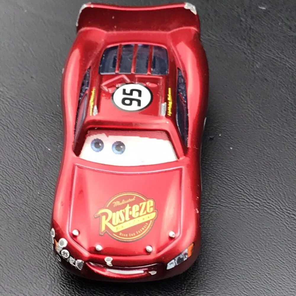 Cars Movie Toy Car 95 Rust-eze Die Cast Lightning McQueen